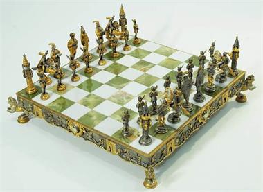 Schachspiel im Stil Louis XIV. Italien 20. Jahrhundert.  