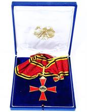 Bundesverdienstkreuz in Original-Etui. 