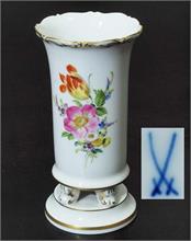 Biedermeier-Vase. MEISSEN.