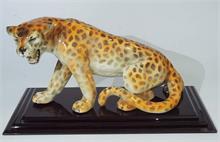 Raubkatze Leopard. Keramik, Modellnummer  14243 / 26 / 16.
