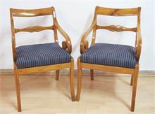 Paar Stühle im Biedermeier-Stil.