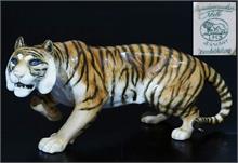 Tierplastik "'Schreitender Tiger".