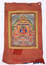 Thangka mit verschiedenen Budda-Darstellungen und Vorhang.