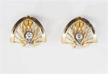 Paar Ohr Clip-Stecker, jeweils besetzt mit einem Diamanten .