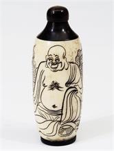 Snuff Bottle "Sitzender Buddha im Lotussitz".