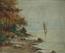 Uferlandschaft mit Segelboot. 