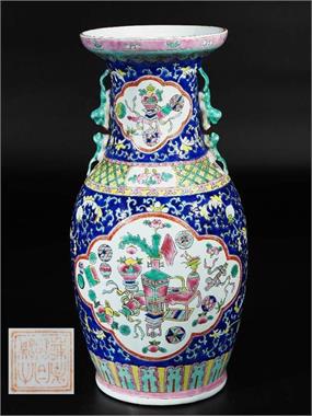 Dekorative Vase.  Asien 20. Jahrhundert.