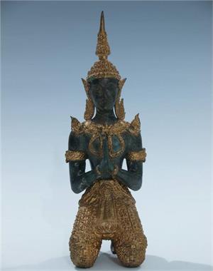 Knieender  Buddha. Thailand nach 1900. 